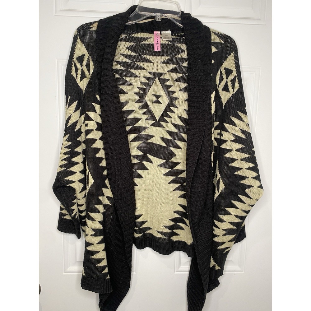 Confess Shrug Cardigan Women's S/M Small Medium Black White Aztec Southwestern